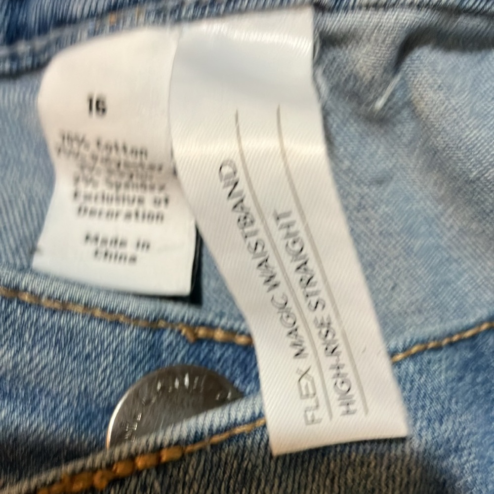 Lane Bryant Jeans w/flowered hem. Super cute on.Light Denim. I wore one time. - Picture 6 of 10